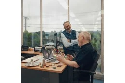 Laptop HP 470 G9 / 6Z0W9UT / Intel i7 / 16GB / SSD 512GB / Nvidia MX550 / FullHD / Win 11 Pro / Srebrny