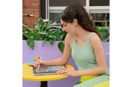 Laptop HP Pavilion x360 14-dy2050wm / 60V06UA / Intel i5 / 8GB / SSD 256GB / Intel Xe / FullHD / Dotyk / Win 11 / Srebrny