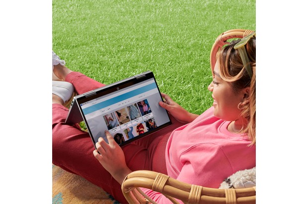 Laptop HP Pavilion x360 14-dy2050wm / 60V06UA / Intel i5 / 8GB / SSD 512GB / Intel Xe / FullHD / Dotyk / Win 11 / Srebrny