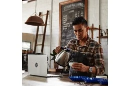 Laptop HP ProBook 450 G9 / 687N7UTR / Intel i7 / 8GB / SSD 256GB / Intel Xe / FullHD / Win 11 Pro / Srebrny