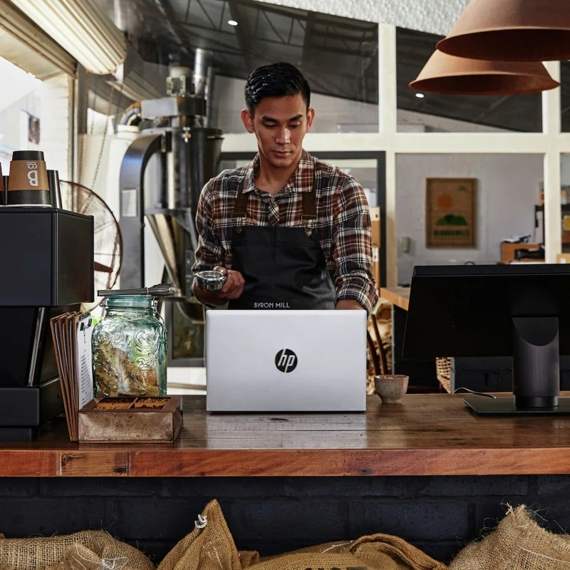 Laptop HP ProBook 450 G9 / 687N7UTR / Intel i7 / 16B / SSD 512GB / Intel Xe / FullHD / Win 11 Pro / Srebrny