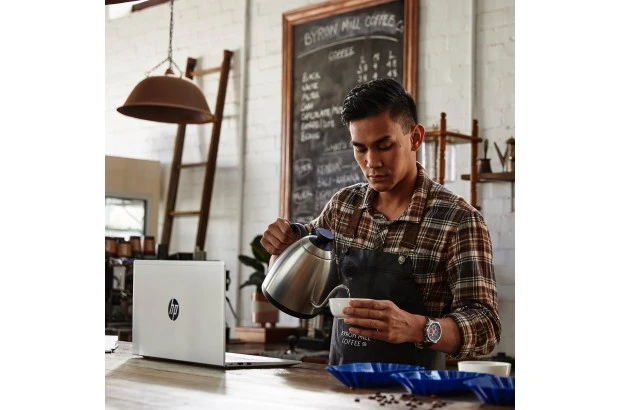 Laptop HP ProBook 450 G9 / 687N7UTR / Intel i7 / 16B / SSD 512GB / Intel Xe / FullHD / Win 11 Pro / Srebrny