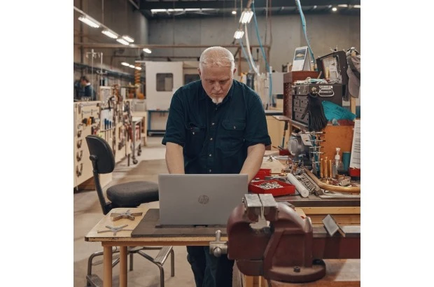 Laptop HP ProBook 450 G9 / 6S6S0EA / Intel i5 / 8GB / SSD 512GB / Intel Xe / FullHD / Win 11 Pro / Srebrny