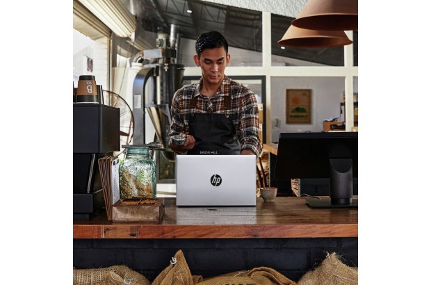 Laptop HP ProBook 450 G9 / 6S6S0EA / Intel i5 / 8GB / SSD 512GB / Intel Xe / FullHD / Win 11 Pro / Srebrny