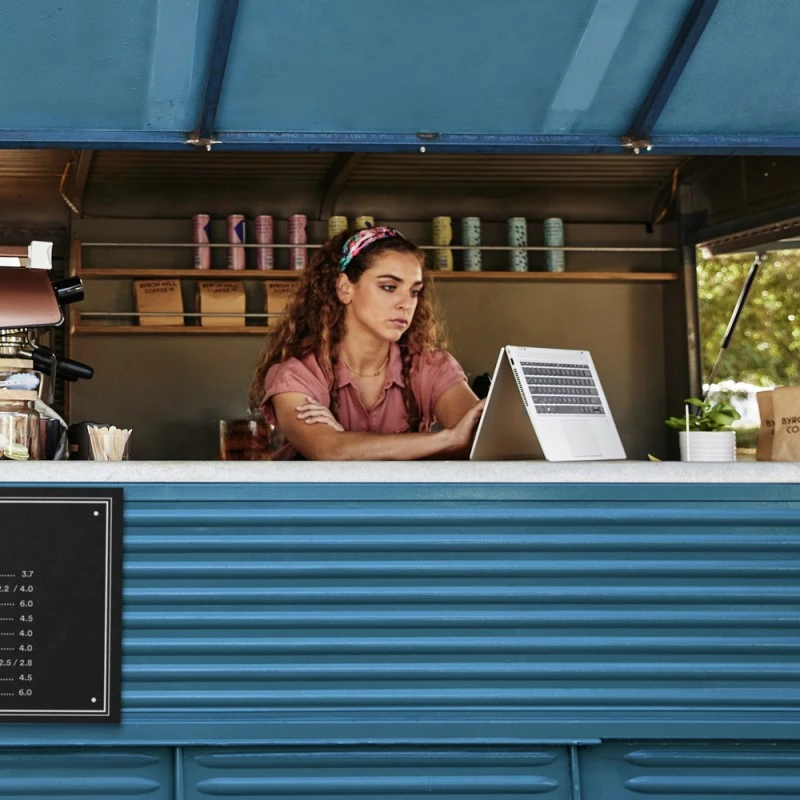 Laptop HP ProBook x360 435 G9 / 5Z1M2ES / AMD Ryzen 5 / 8GB / SSD 256GB / AMD Radeon / FullHD / Dotyk /Win 11 Pro / Srebrny