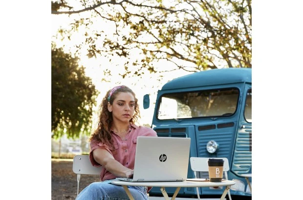 Laptop HP ProBook x360 435 G9 / 5Z1M2ES / AMD Ryzen 5 / 8GB / SSD 256GB / AMD Radeon / FullHD / Dotyk /Win 11 Pro / Srebrny