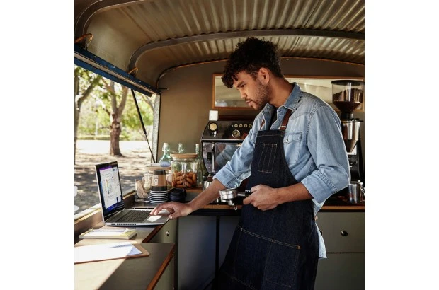 Laptop HP ProBook x360 435 G9 / 5Z1M2ES / AMD Ryzen 5 / 8GB / SSD 256GB / AMD Radeon / FullHD / Dotyk /Win 11 Pro / Srebrny