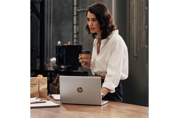 Laptop HP ProBook 440 G9 / 6F1Q6EA / Intel Core i7 / 16GB / 512GB SSD / Intel Xe / FullHD / Win 11 Pro / Srebrny