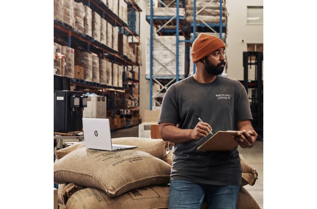 Laptop HP ProBook 440 G9 / 6F1Q6EA / Intel Core i7 / 16GB / 512GB SSD / Intel Xe / FullHD / Win 11 Pro / Srebrny