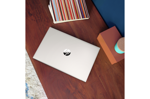 Laptop HP Pavilion 15-eh2000na / 6A2N7EA / AMD Ryzen 5 / 8GB / SSD 256GB / AMD Radeon / Dotyk / Win 11 / Srebrny