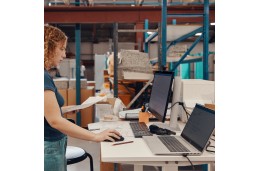 Laptop HP ProBook 450 G10 / 725J6EA / Intel i5 / 16GB / SSD 512GB / Intel Xe / FullHD / FreeDos / Srebrny