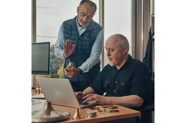 Laptop HP ProBook 450 G10 / 816H4EA / Intel i5 / 16GB / SSD 512GB / Intel Xe / FullHD / Win 11 Pro / Srebrny