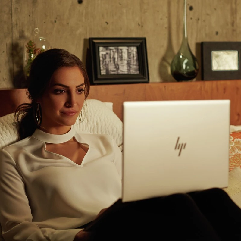 OUTLET Laptop HP Envy 13-aq1001ca / 7YZ81UA / Intel i5 / 8GB / SSD 512GB / Intel UHD / FullHD / Win 10 / Srebrny