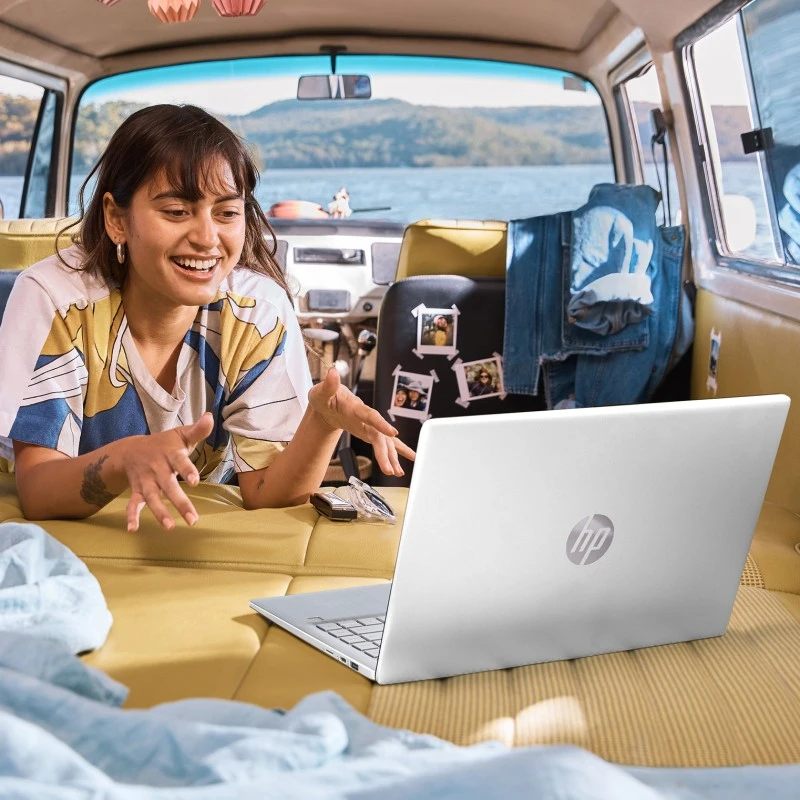 Laptop HP 14-dq1043cl / 1V782UA / Intel Core i3 / 16GB / SSD 512GB / Intel UHD / FullHD / Win 11 / Srebrny