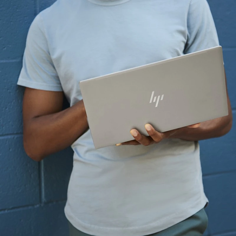 Laptop HP 14-dq1043cl / 1V782UA / Intel Core i3 / 16GB / SSD 512GB / Intel UHD / FullHD / Win 11 / Srebrny