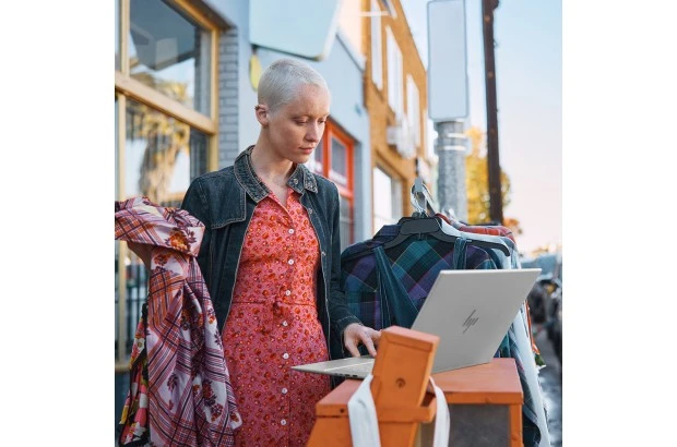 Laptop Envy HP 16-h0787nr / 6P6Z8UA / Intel i7 / 32GB / SSD 2TB / Nvidia RTX 3060 / WQXGA / 120Hz / Win 11 / Srebrny