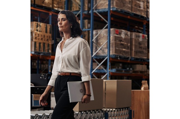 Laptop ProBook HP 450 G10 / 822P3UT / Intel i5 / 8GB / SSD 256GB / Intel Xe / FullHD / Win 11 Pro / Srebrny