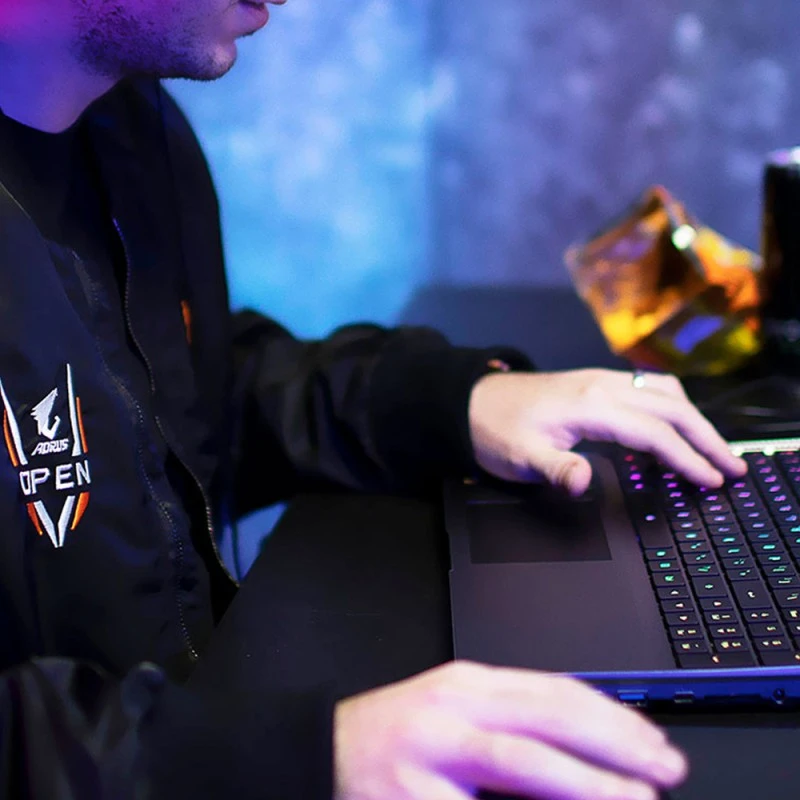 Laptop Gigabyte Aorus 5 / SE4-73US513SH / Intel i7-12 / 16GB / SSD 512GB / Nvidia RTX 3070 / FullHD / 360Hz / Win 11 / Czarny