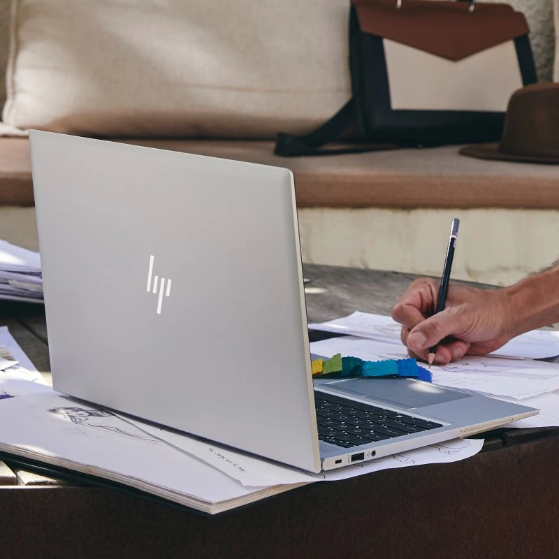 Laptop HP EliteBook 850 G8 / 3C7Z7EA / Intel i7-11 / 16GB / SSD 512GB / Intel Xe / FullHD / Win 11 Pro / Srebrny