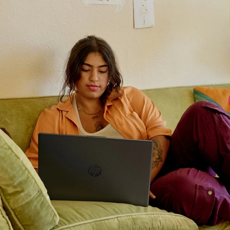 Laptop HP 15-dy5599nr / 7N3T1UA / Intel i3-12 / 8GB / SSD 256GB / Intel Xe / FullHD / Win 11 / Szary