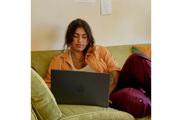 Laptop HP 15-dy5599nr / 7N3T1UA / Intel i3-12 / 8GB / SSD 256GB / Intel Xe / FullHD / Win 11 / Szary