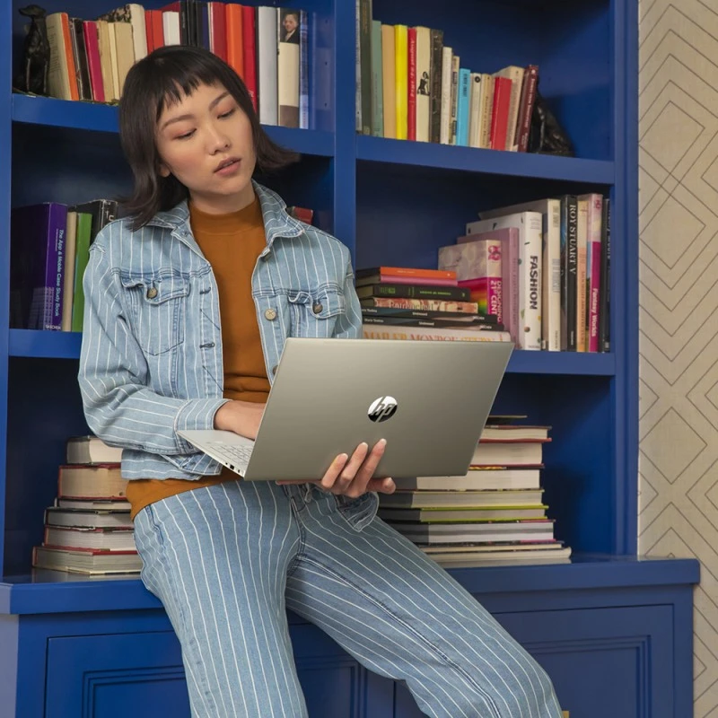 Laptop HP Pavilion 15-eg0704nw / 4H3L2EA / Intel Core i5 / 8GB /  SSD 512GB / NVIDIA MX350 / FullHD / Win 11 / Złoty