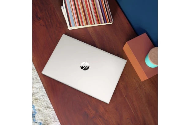 Laptop HP Pavilion 15-eh0076nr / 201W5UA / AMD Ryzen 5 / 8GB / SSD 256GB / AMD Radeon / FullHD / Win 11 / Srebrny