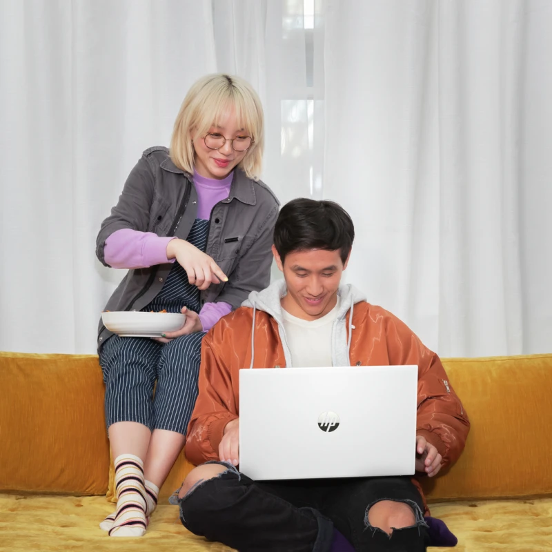 HP Pavilion 15-eh2000na / 6A2N7EA / AMD Ryzen 5 / 32GB / SSD 1TB / AMD Radeon / Dotyk / Win 11 / Srebrny