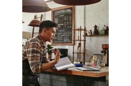 Laptop HP ProBook 445 G9 / 64T27UT / AMD Ryzen 5 / 32GB / SSD 1TBGB / Vega 7 / FullHD / Win 11 Pro / Srebrny