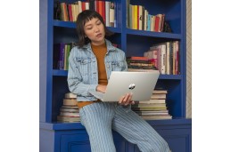 Laptop HP Pavilion 15-eh1108ua / 4A7N4EA / AMD Ryzen 7 / 32GB / SSD 2TB / AMD Radeon / FullHD / Win 11 / Srebrny