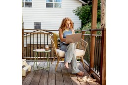 Laptop HP 15-ef1716wm / 8B3V1UA / AMD Ryzen 3 / 4GB / SSD 128GB / AMD Radeon / HD / Win 11 / Różowy