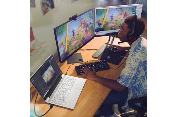 Laptop HP Victus 16-e0309nf / 6J9T4EA / AMD Ryzen 7 / 32GB / SSD 512GB / AMD Radeon RX 5500M / FullHD / 144Hz / Win 11 / Biały